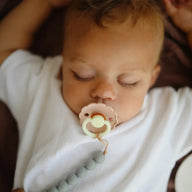 FRIGG Round Pacifier - Daisy Night