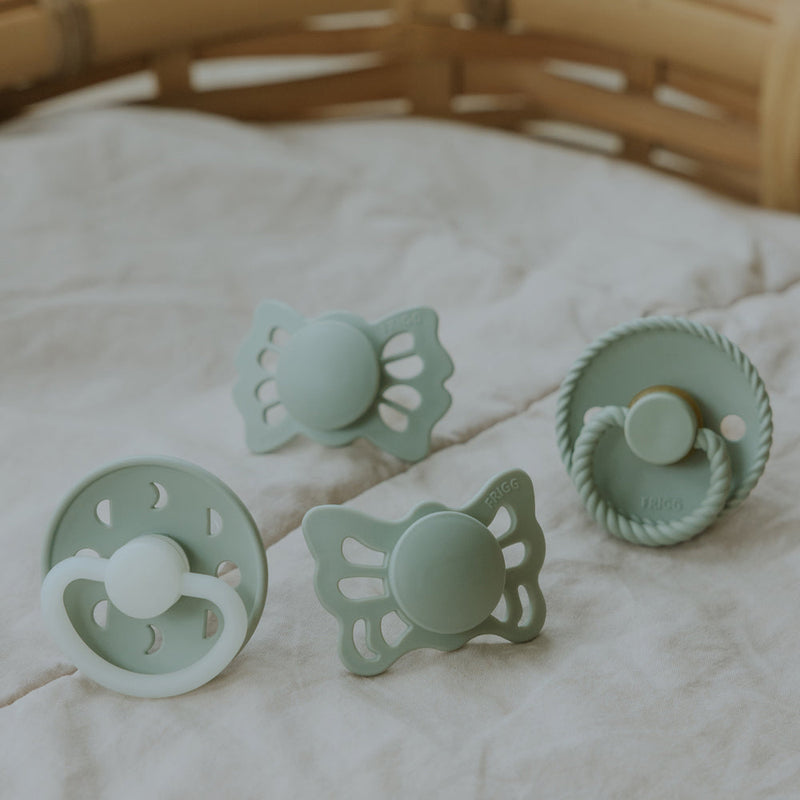 FRIGG Baby's First Pacifier - 4-Pack Moonlight Sailing
